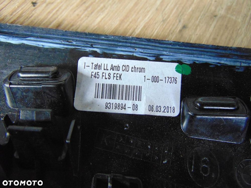 LISTWA DEKOR KONSOLI KRATKI NAWIEWU BMW 2 F46 F45 EUROPA - 2