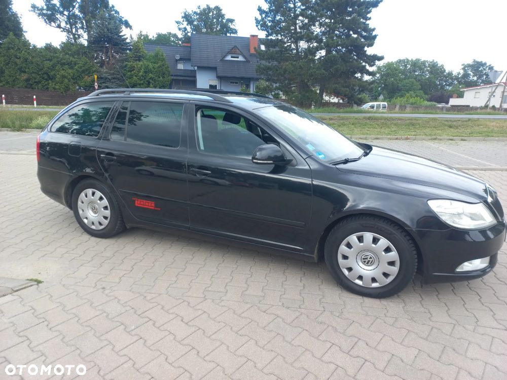 Skoda Octavia 1.6 TDI DPF DSG Elegance - 3