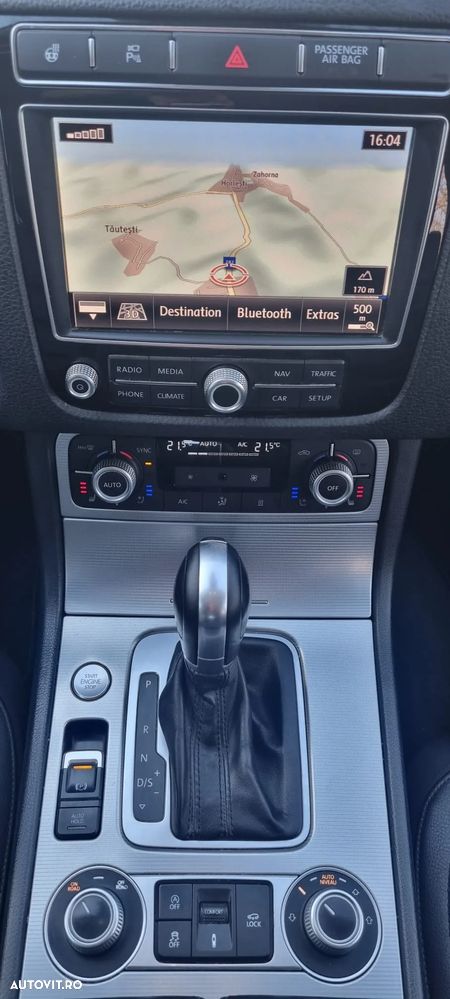 Volkswagen Touareg - 2