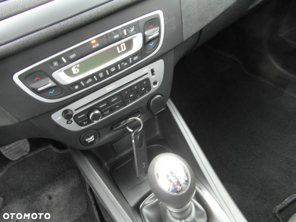 Renault Megane 1.6 16V 110 LIMITED - 26