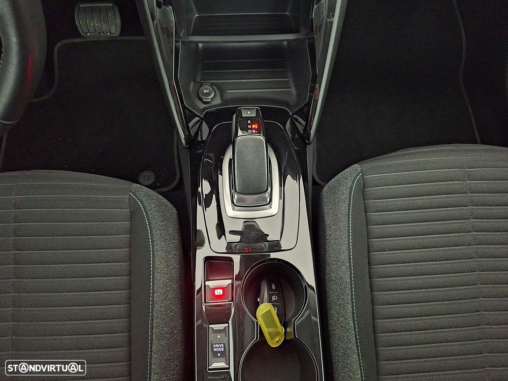 Peugeot e-208 E-Style - 19
