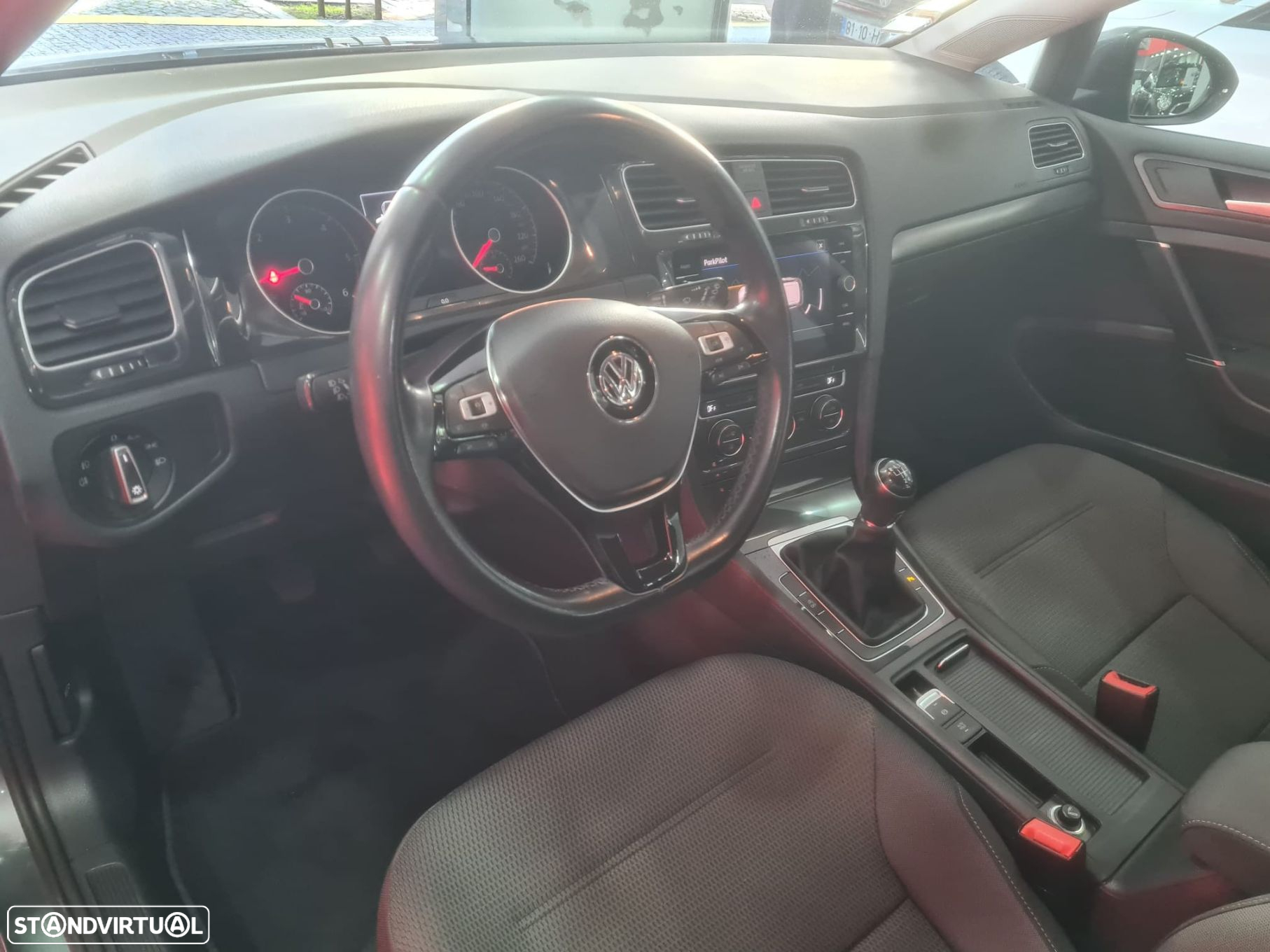 VW Golf Variant 1.6 TDi Confortline - 15