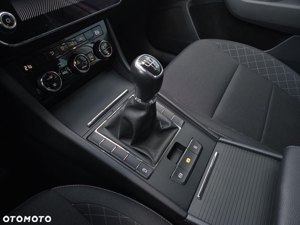 Skoda Superb 1.5 TSI Active - 13