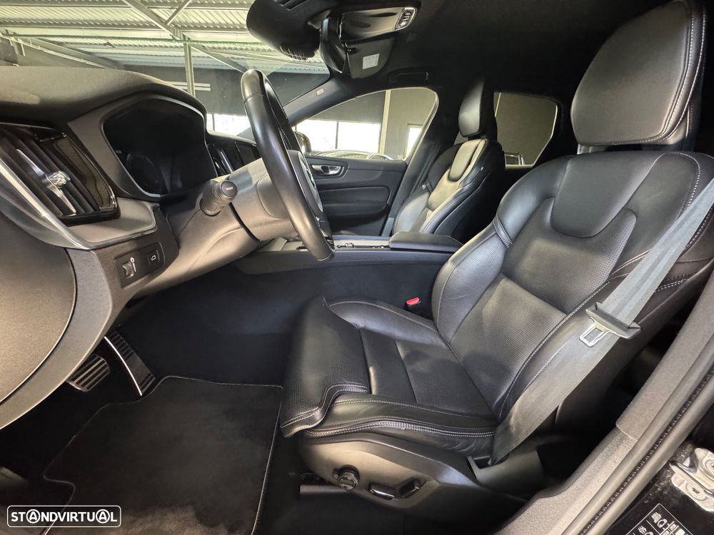 Volvo XC 60 2.0 B4 R-Design Geartronic - 26