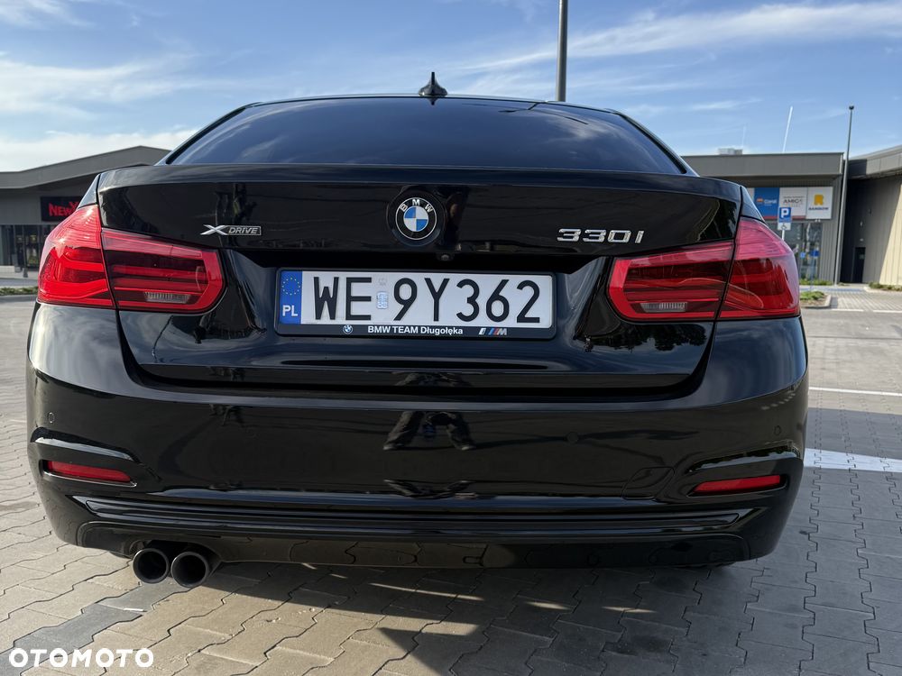 BMW Seria 3 330i xDrive Sport Line Sport - 19