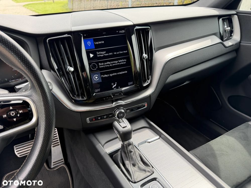 Volvo XC 60 D4 R-Design - 24