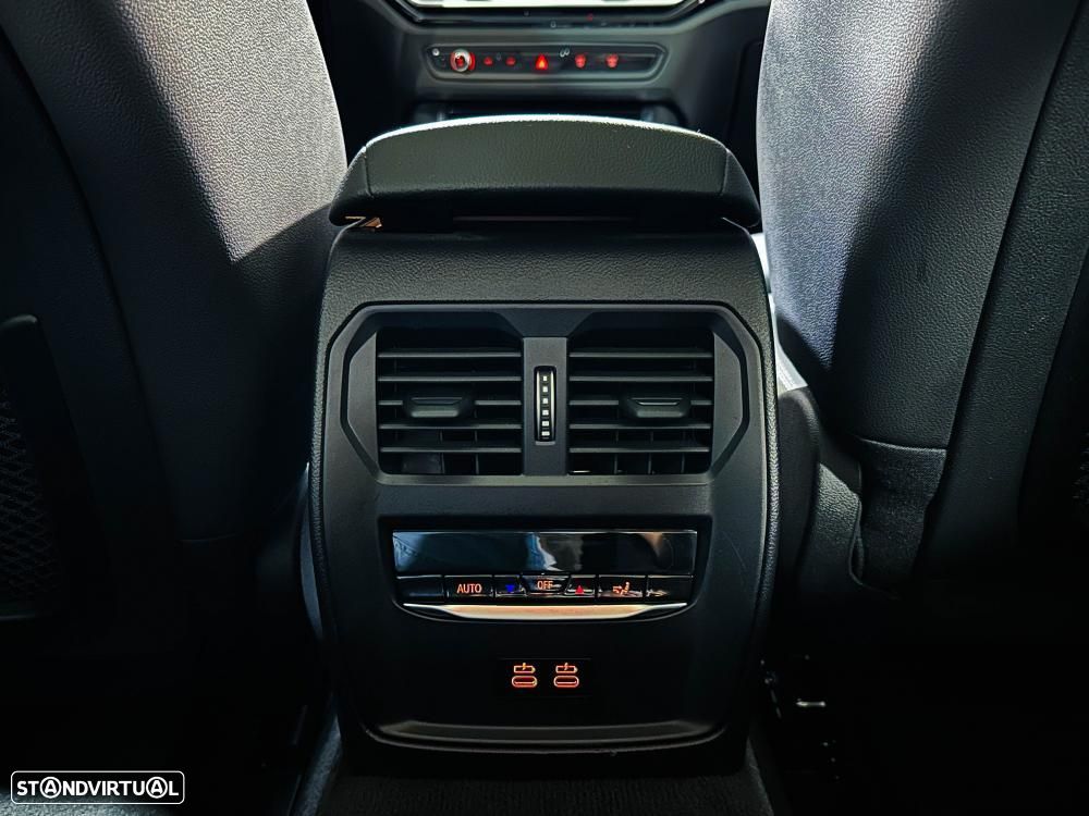 BMW i4 eDrive40 Edição Desportiva M - 20