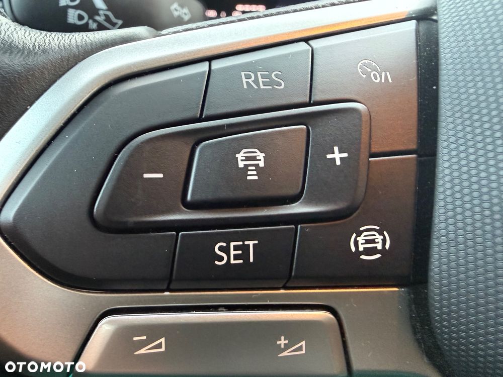 Volkswagen T-Roc - 15