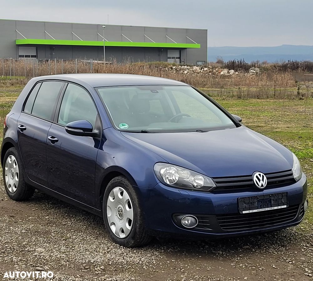 Volkswagen Golf - 10