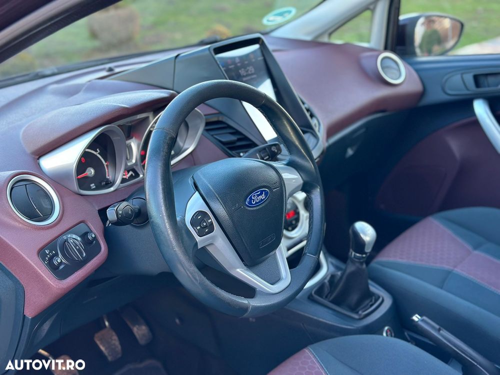Ford Fiesta 1.4i Trend - 11