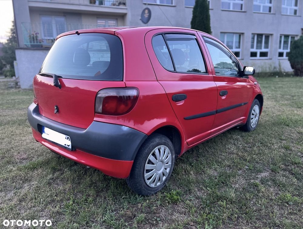 Toyota Yaris - 4