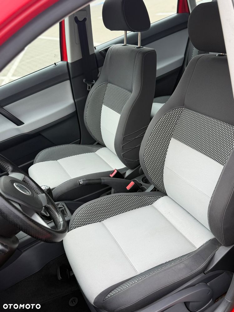 Volkswagen Polo - 12