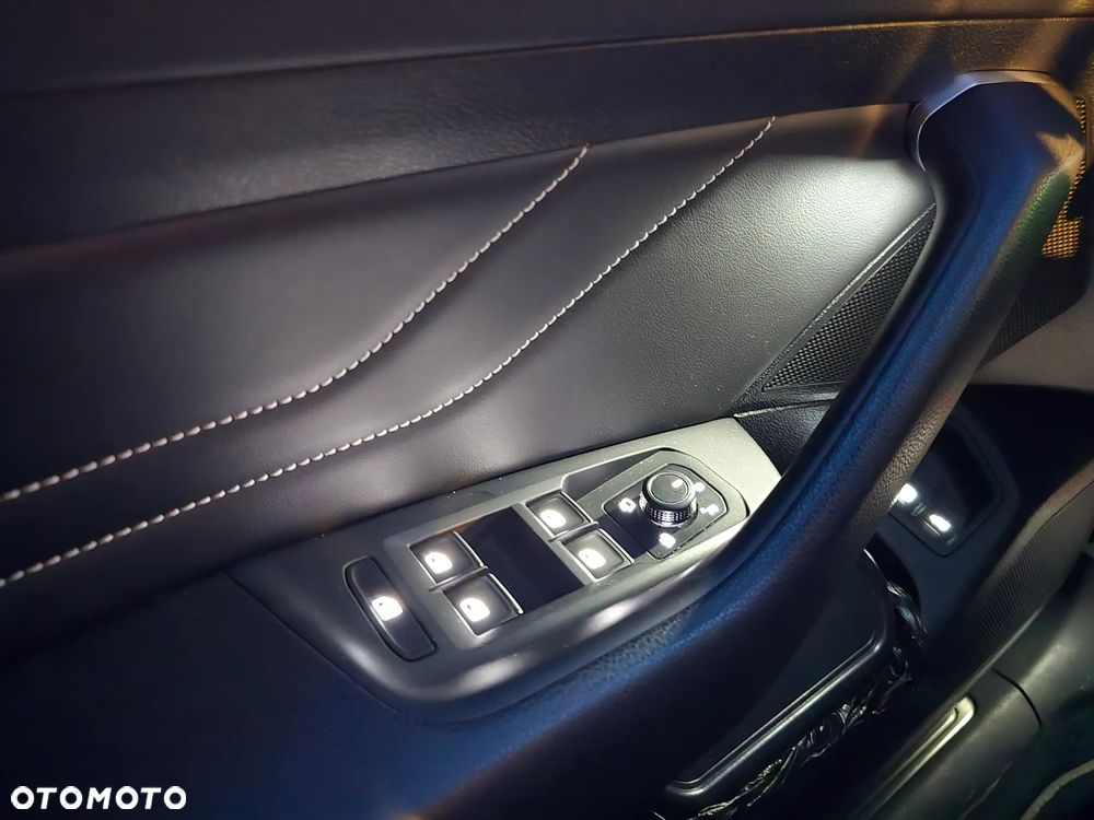 Volkswagen Passat Variant 1.4 TSI Plug-In-Hybrid DSG GTE - 25