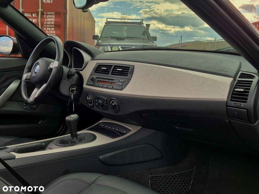BMW Z4 2.2i - 8