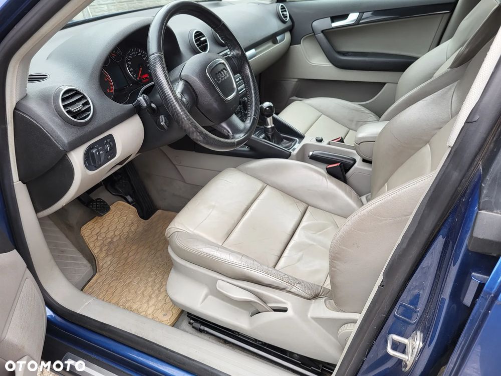 Audi A3 Sportback 2.0 TDI DPF Ambition - 19