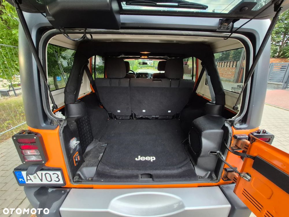 Jeep Wrangler 3.6 Unlim Sahara - 6