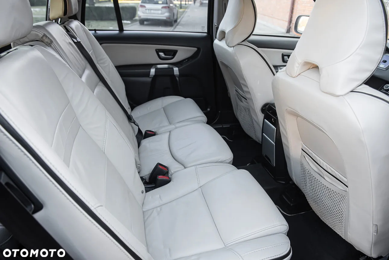 Volvo XC 90 - 33