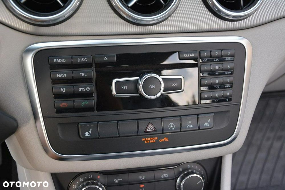 Mercedes-Benz GLA 200 Urban - 27