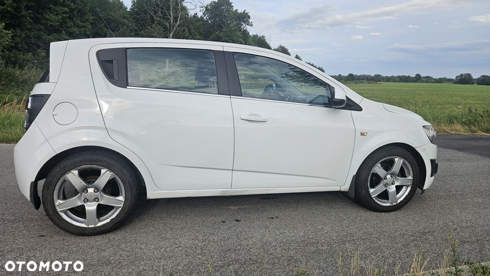 Chevrolet Aveo - 2