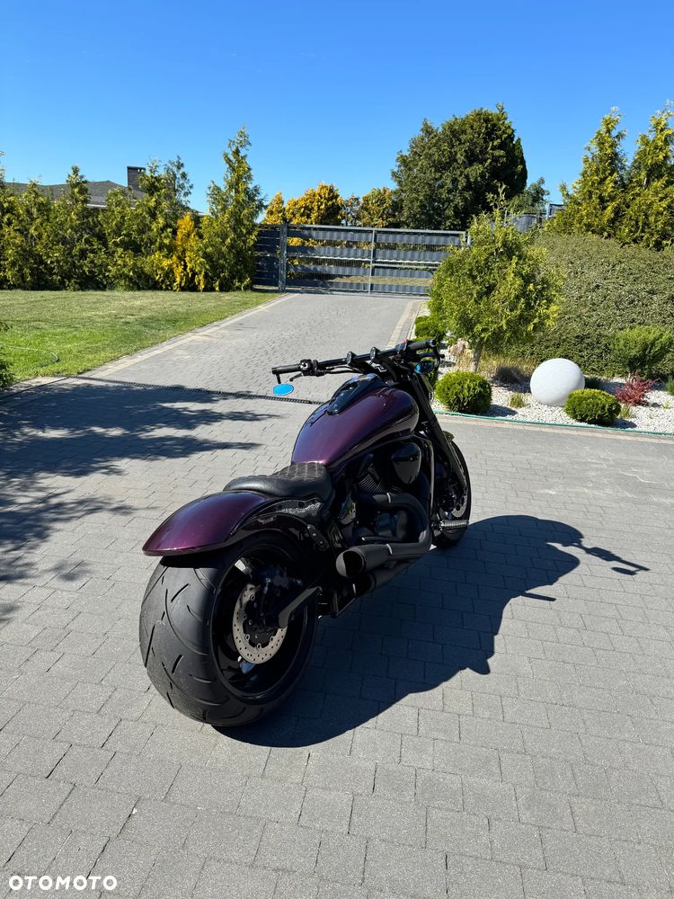 Suzuki Boulevard - 10