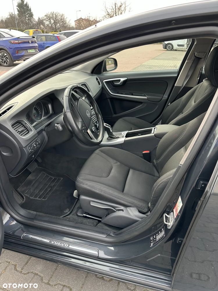 Volvo S60 D3 Geartronic Kinetic - 13