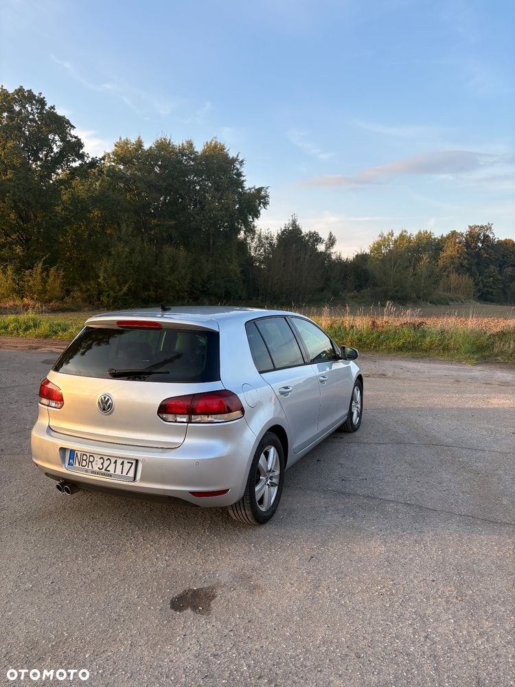 Volkswagen Golf 2.0 TDI DPF Highline - 5
