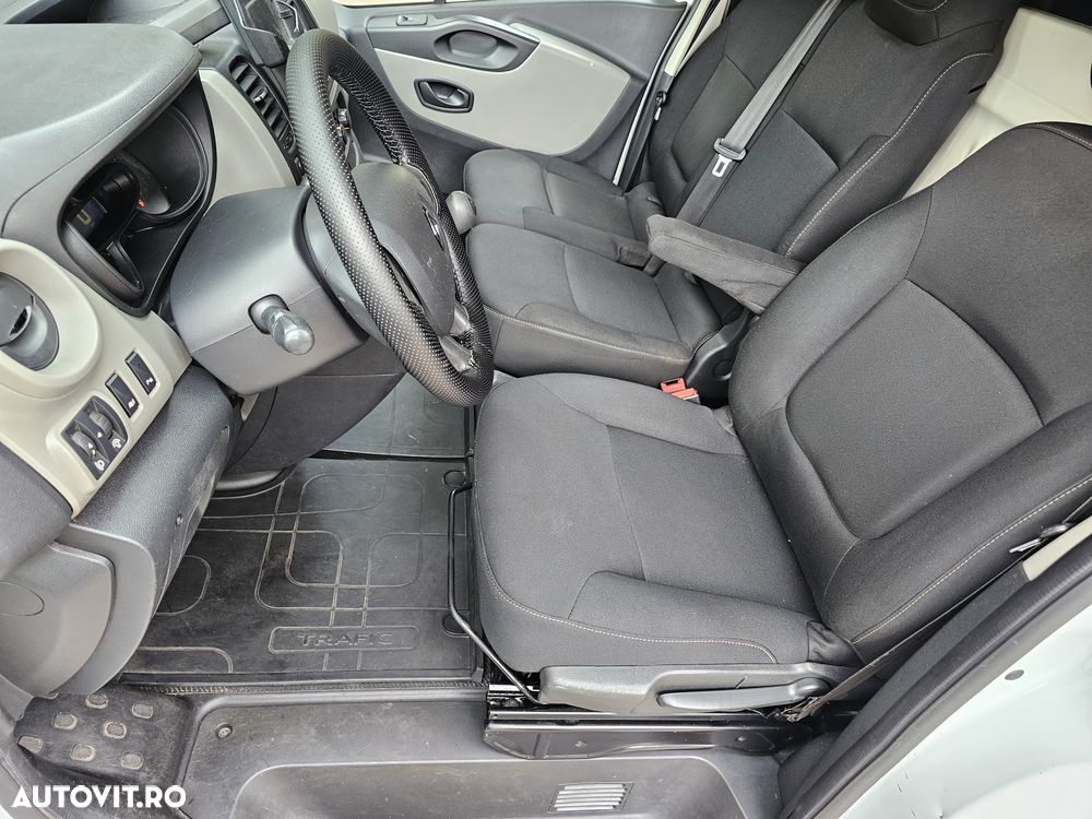 Renault Trafic Combi L1H1 7+1 Expression - 11