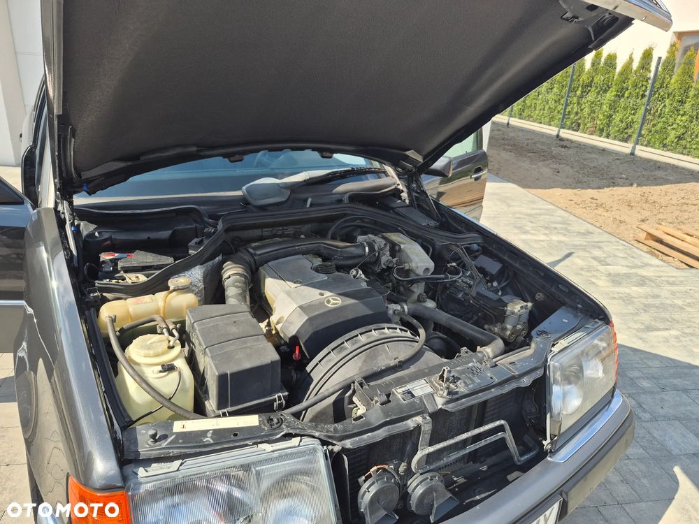 Mercedes-Benz W124 (1984-1993) - 13