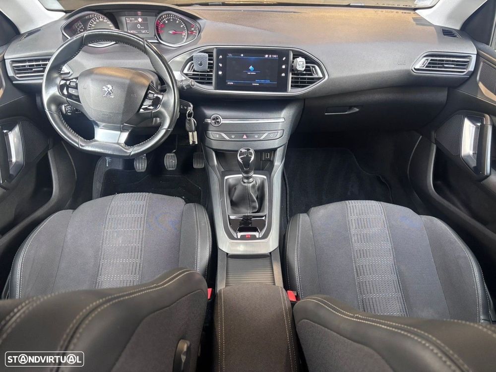 Peugeot 308 1.2 PureTech Allure - 5
