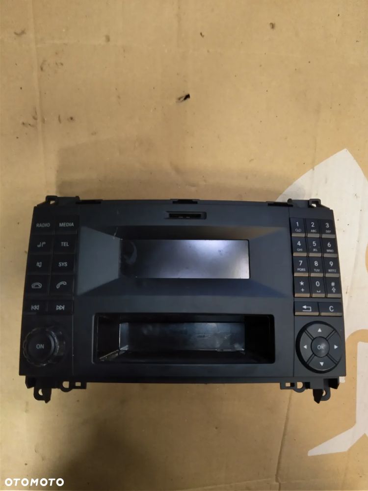 Radio W447 A4479008905 - 1