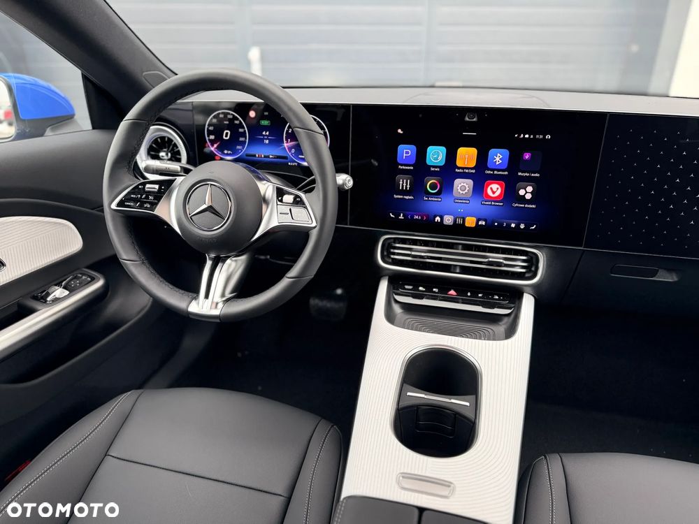 Mercedes-Benz CLA - 10