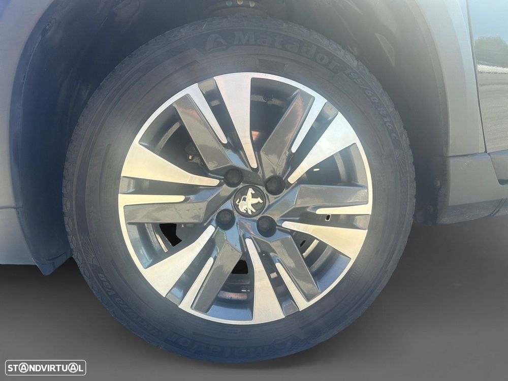 Peugeot 2008 1.2 PureTech Allure - 14