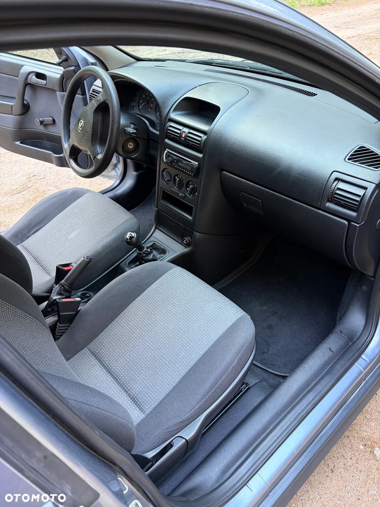 Opel Astra - 8