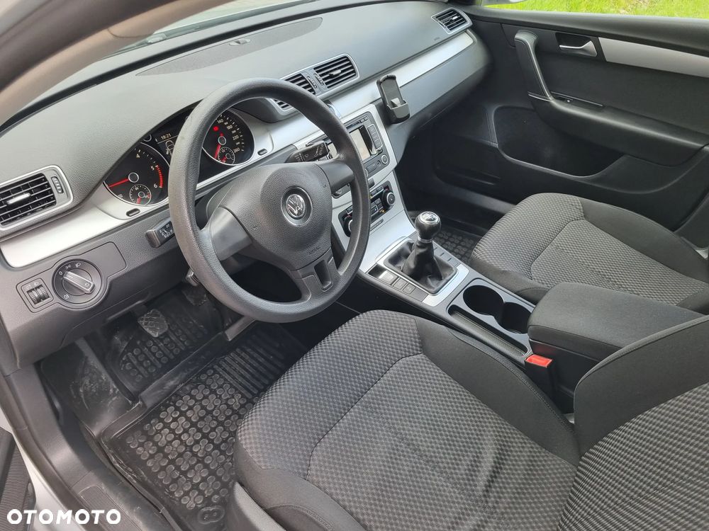 Volkswagen Passat 1.6 TDI BlueMotion - 23