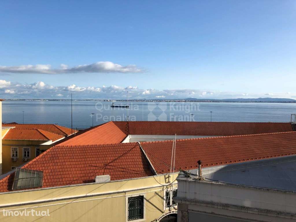 Conjunto de fracções em Palácio, com Vista Rio, Jardim e Piscina - Grande imagem: 4/36