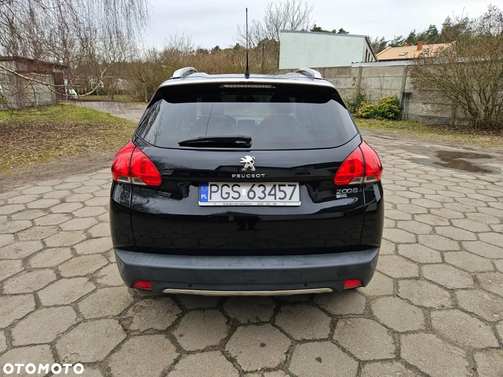 Peugeot 2008 1.6 e-HDi Allure S&S - 28