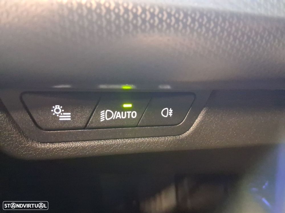 BMW 225xe Active Tourer e xDrive Pack Desportivo M - 19