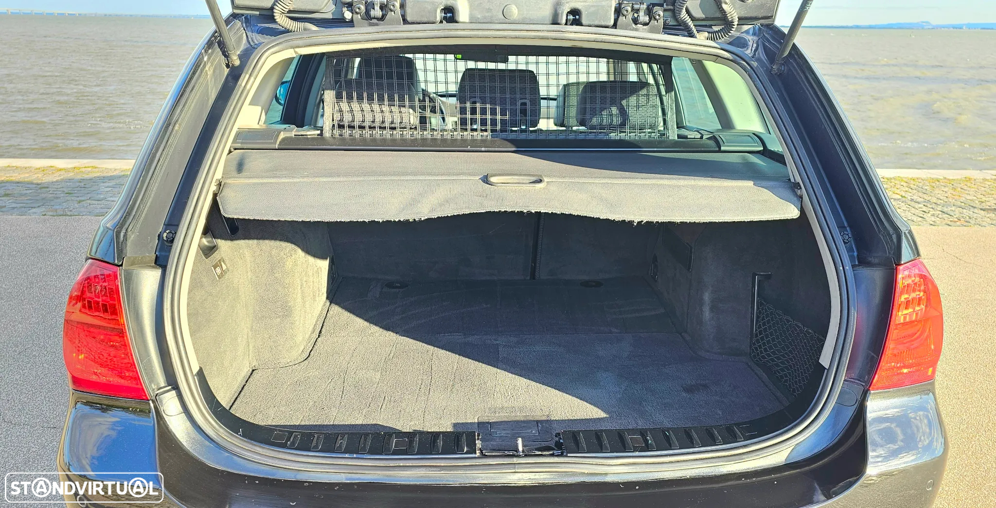 BMW 320 d Touring LifeStyle - 13