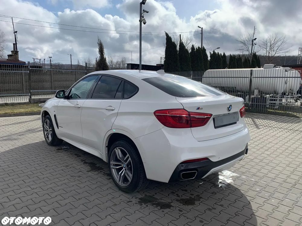 BMW X6 xDrive40d - 11