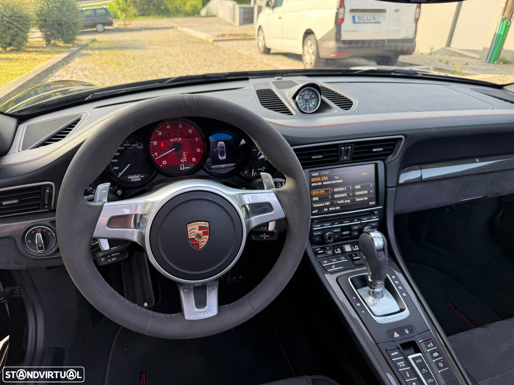 Porsche 911 (991) Carrera 4 GTS PDK - 28