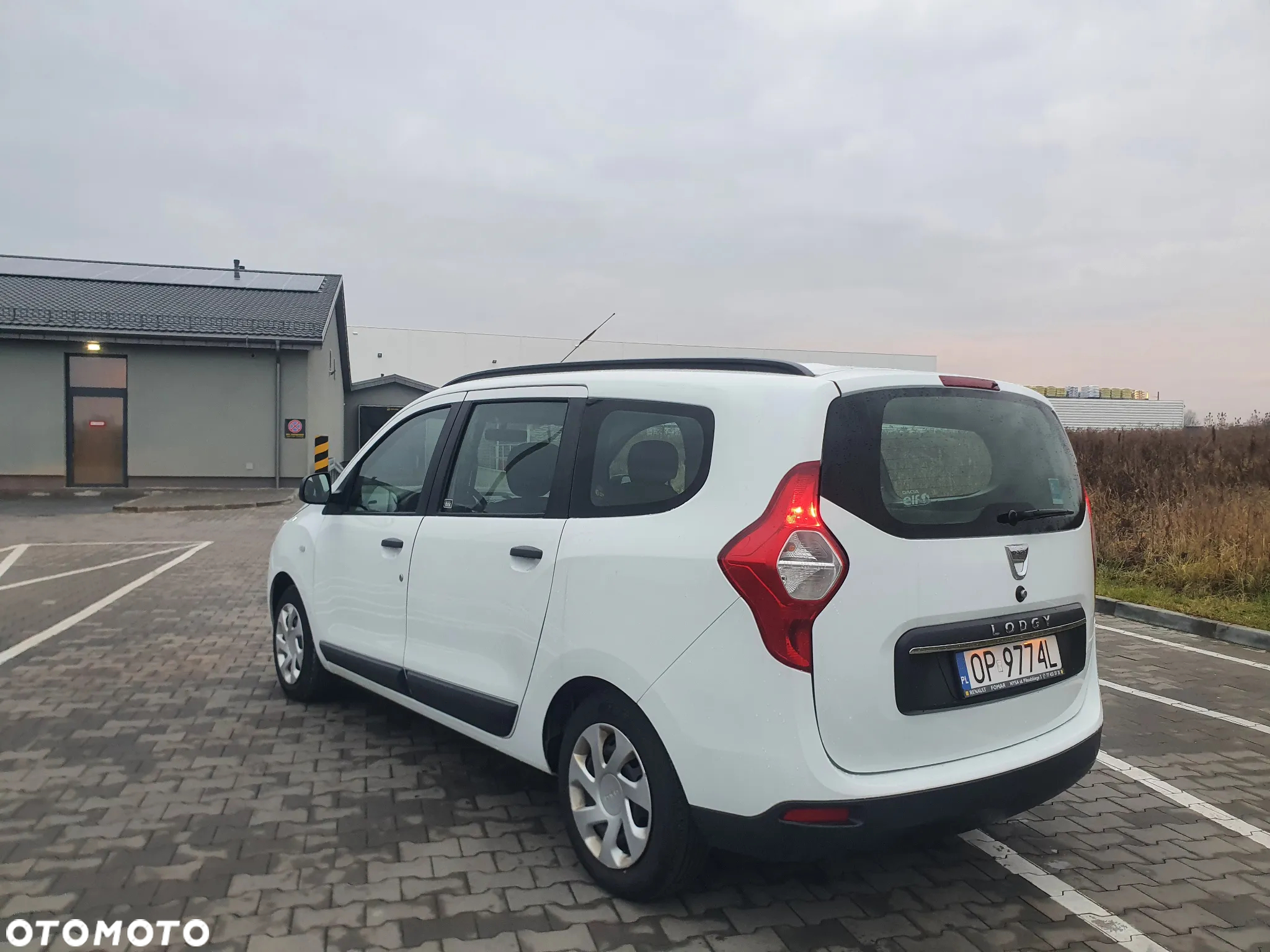 Dacia Lodgy 1.6 SCe Ambiance S&S - 6