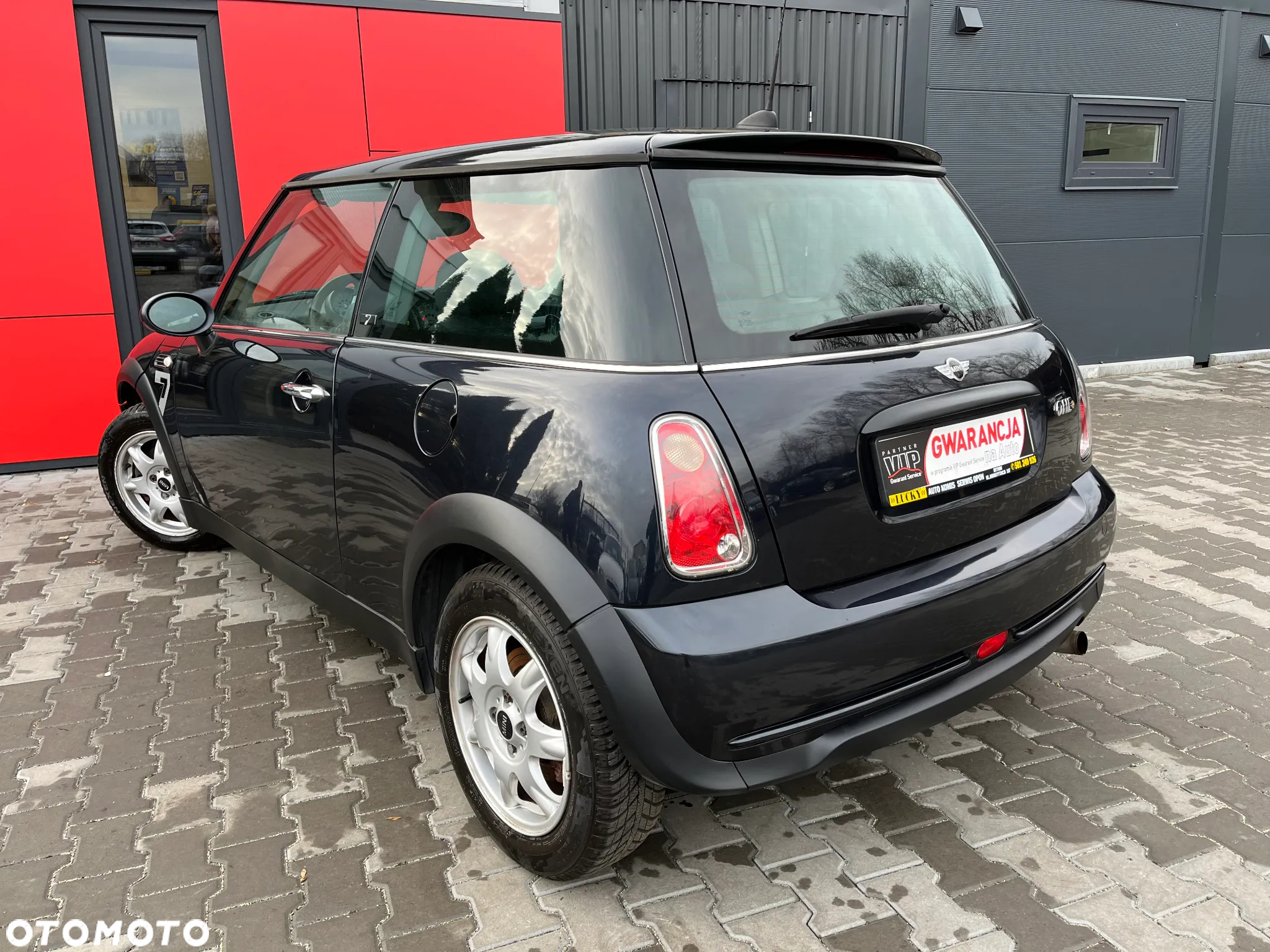 MINI ONE Standard - 8