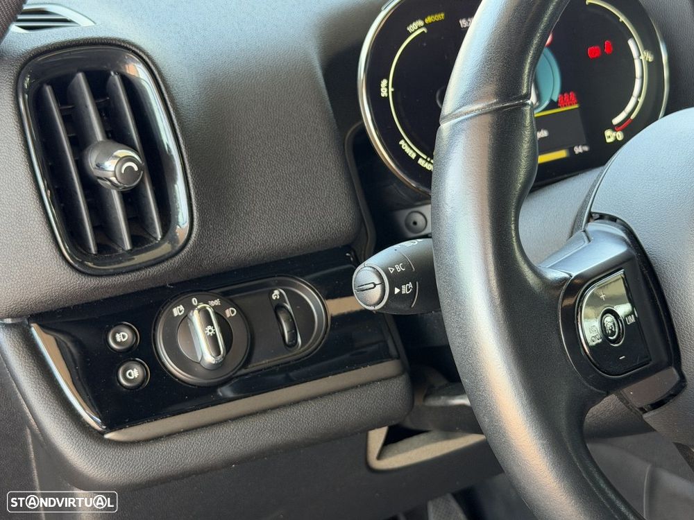 MINI Countryman Cooper SE ALL4 Sport Edition Auto — fotografia 6