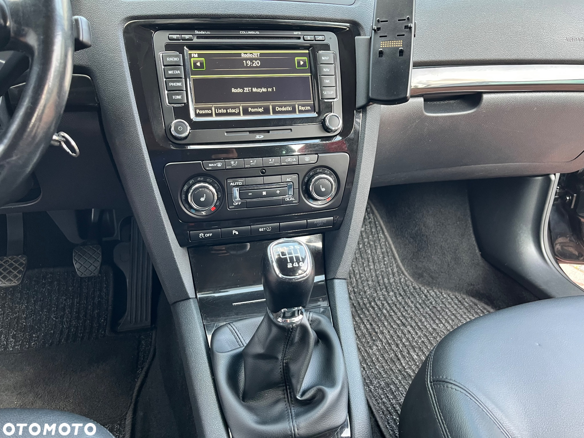 Skoda Octavia 2.0 TDI DPF Laurin & Klement - 34