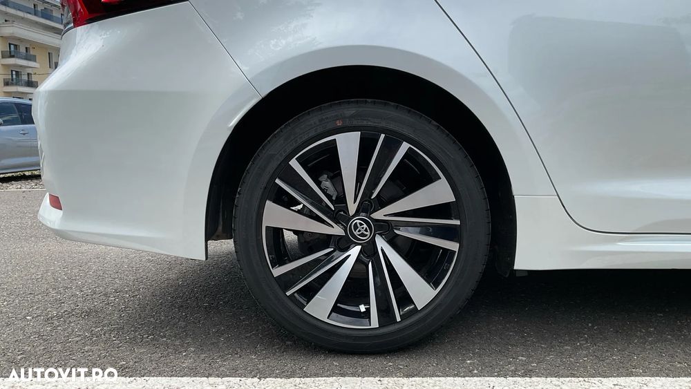 TOYOTA Corolla 2025 — imagine 16