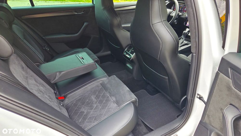 Skoda Superb 2.0 TSI 4x4 Sportline DSG - 11