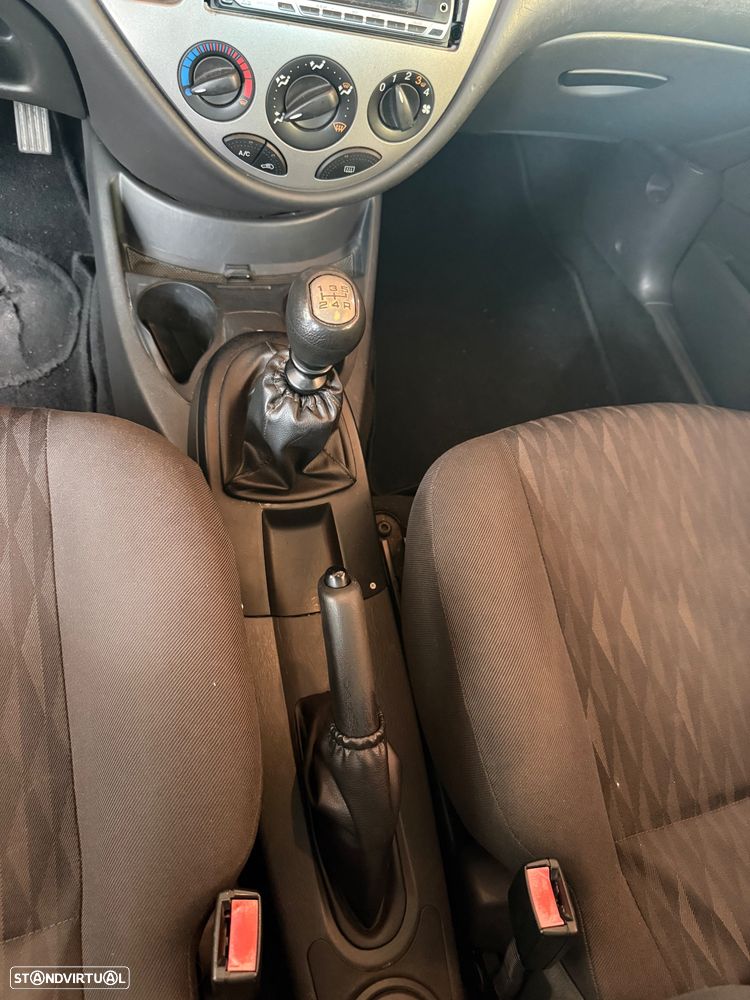 Ford Focus - 11