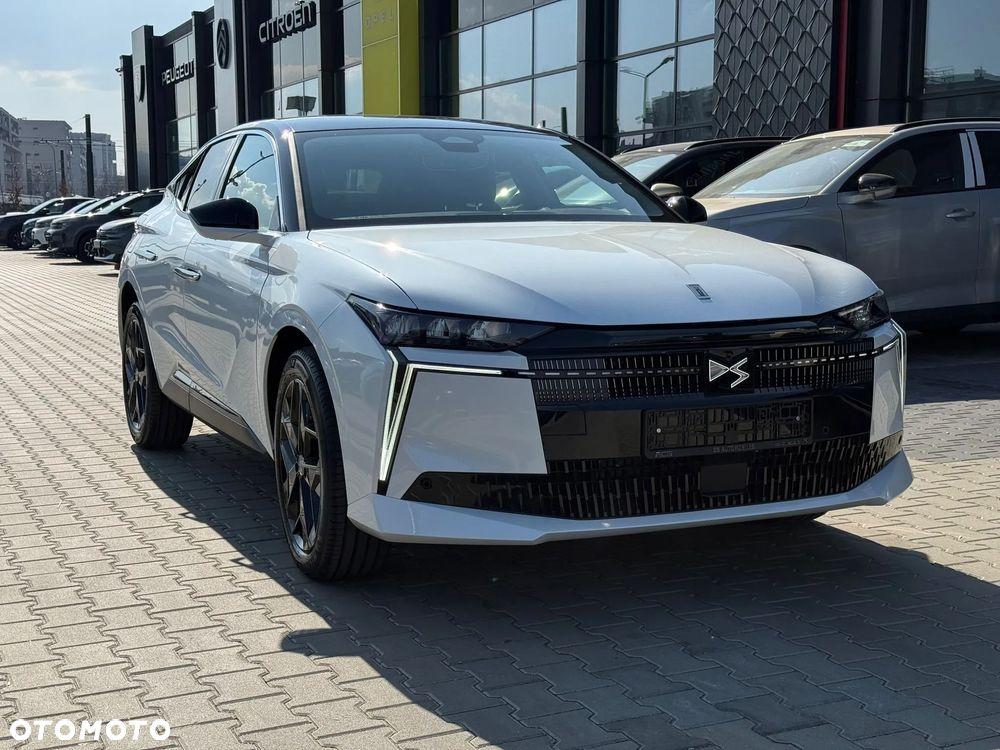 DS Automobiles N°4 ver-1-2-puretech-pallas