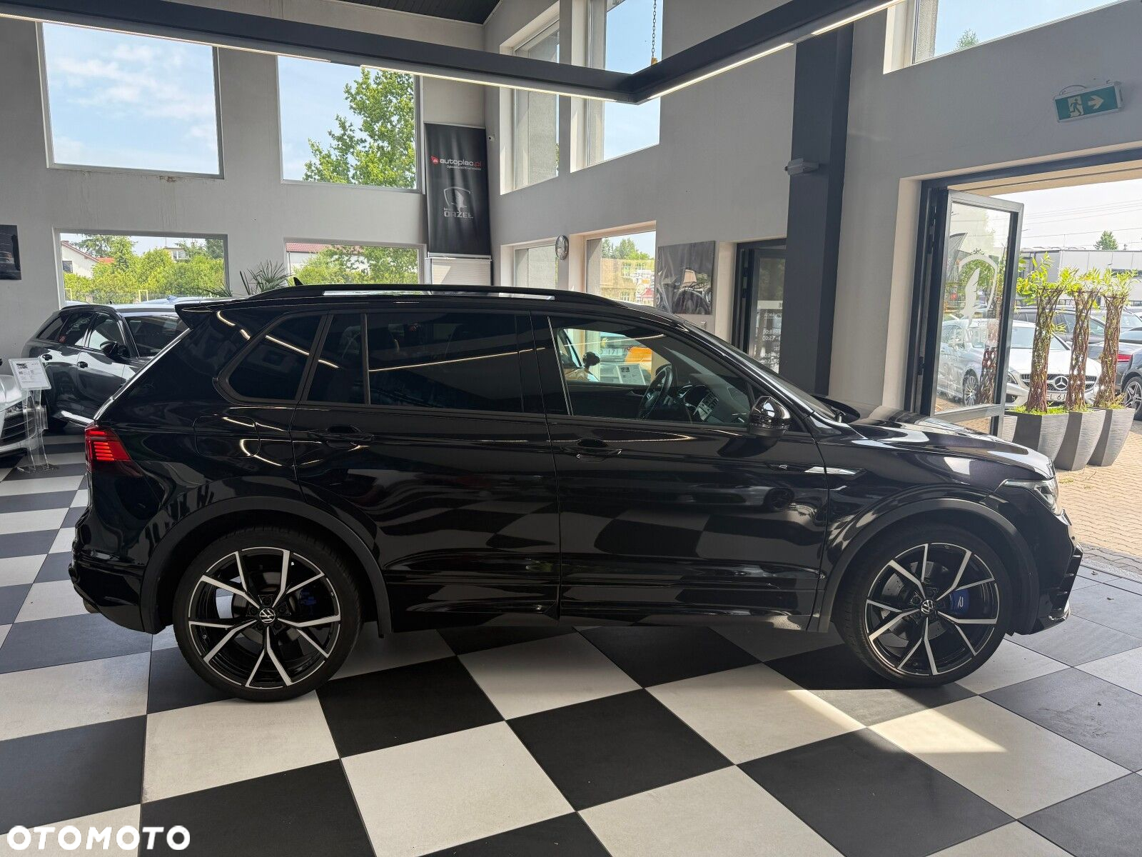 Volkswagen Tiguan - 4