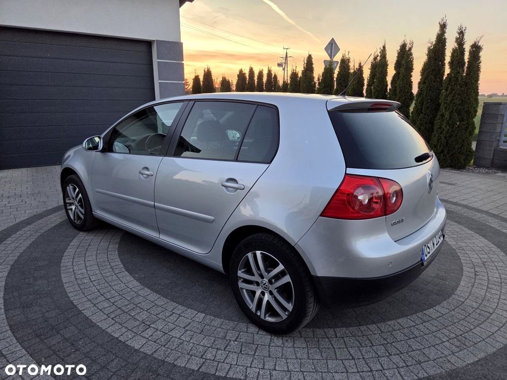 Volkswagen Golf - 9
